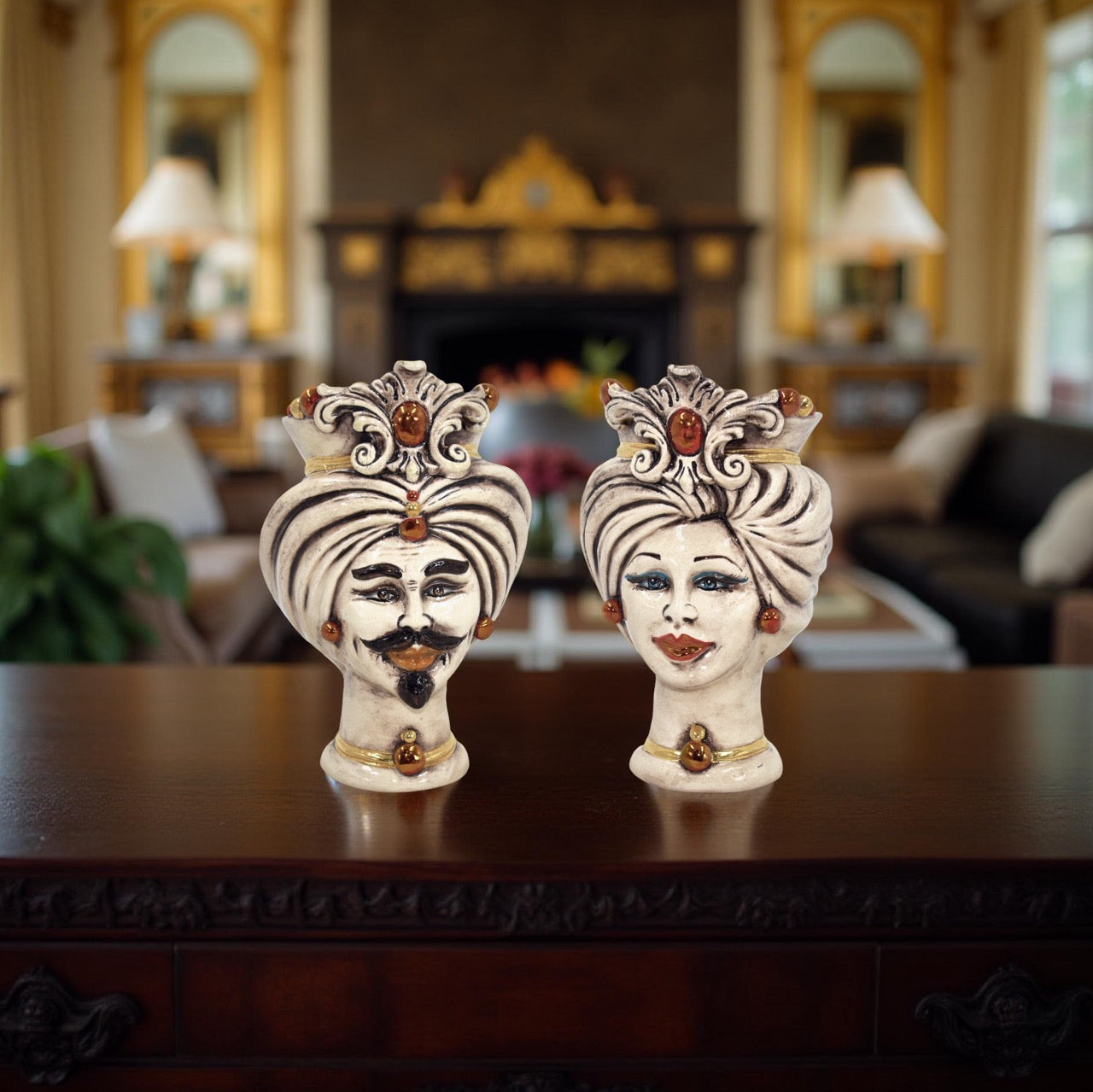 Pair of Heads with Crown h 16 Tuareg Mother of Pearl Antique Gold and Lustres