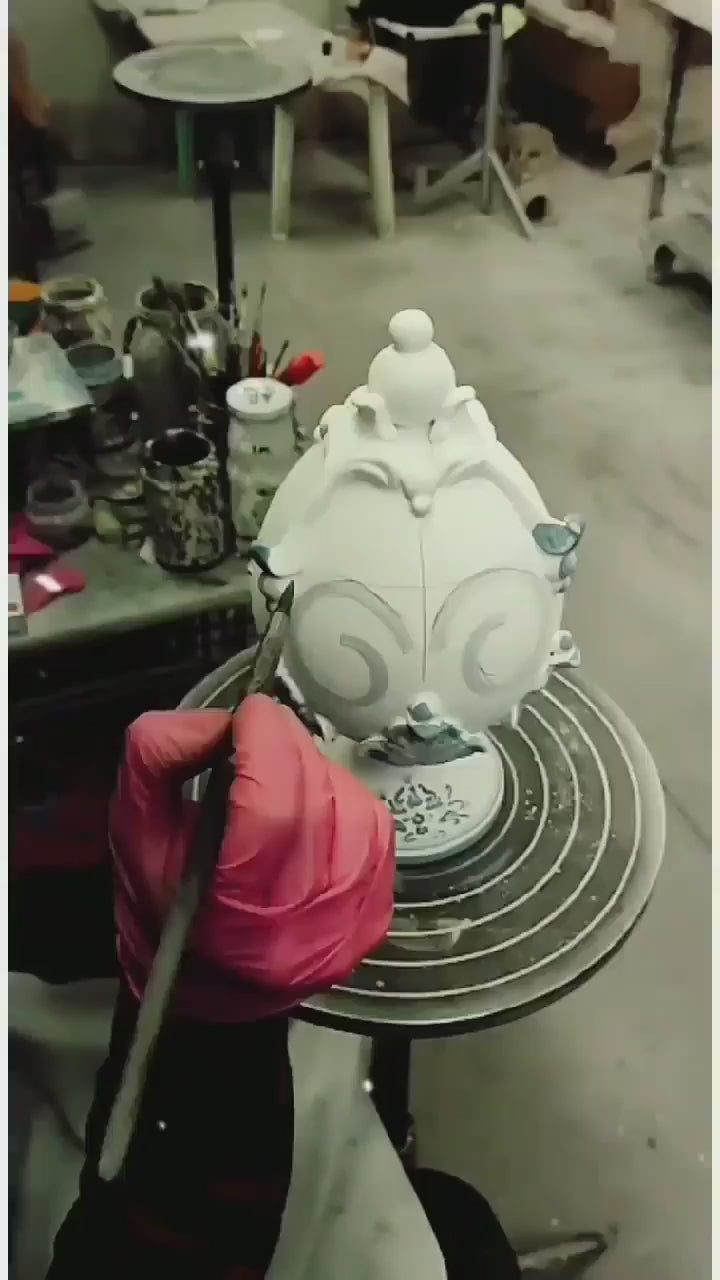 “L'arte spazza la nostra anima dalla polvere della quotidianità.”

PABLO PICASSO

shop.ceramichesofia.com