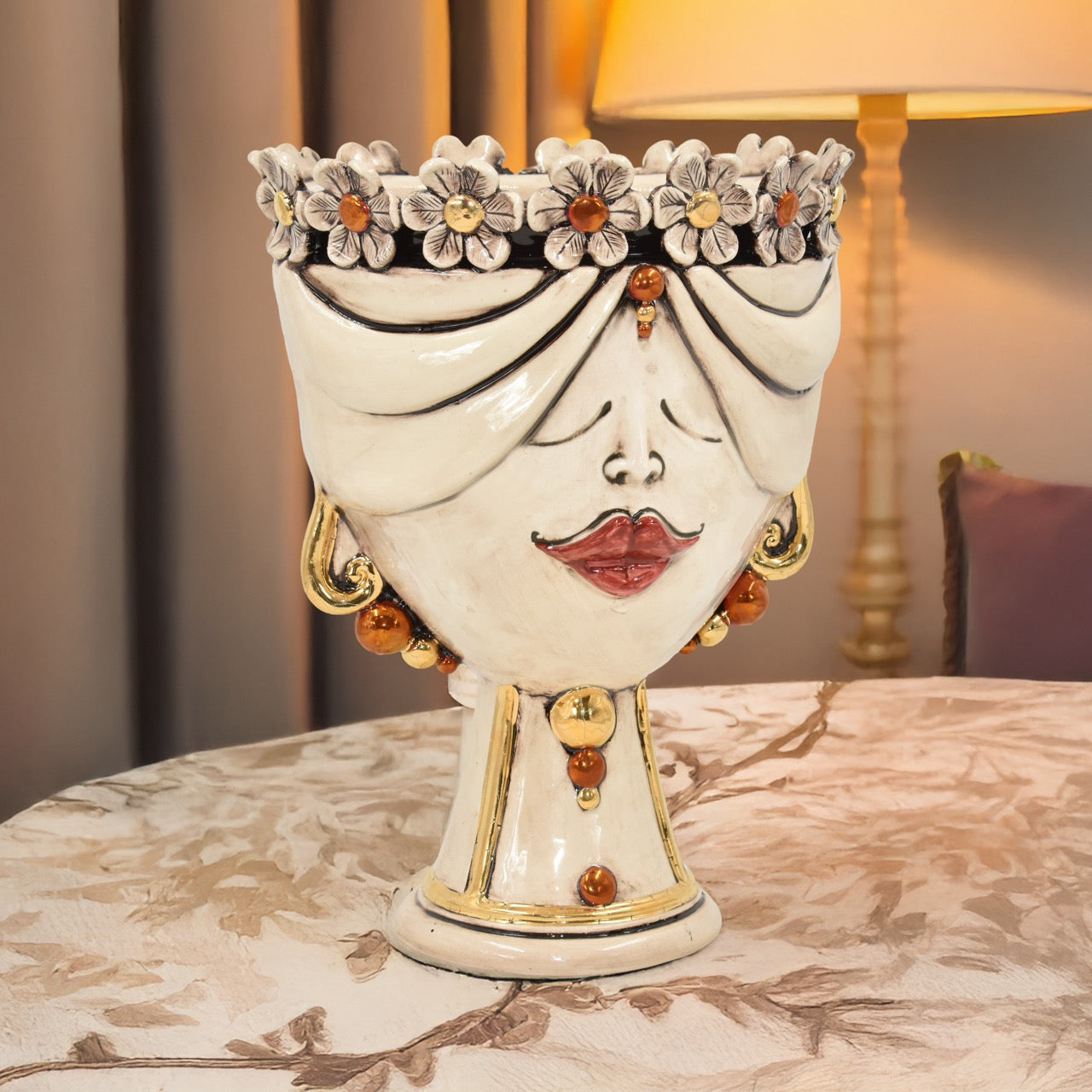 Testa di Moro Zahira Donna con Fiori Madreperla Antichizzato con Oro e Lustri - Ceramiche di Caltagirone Sofia