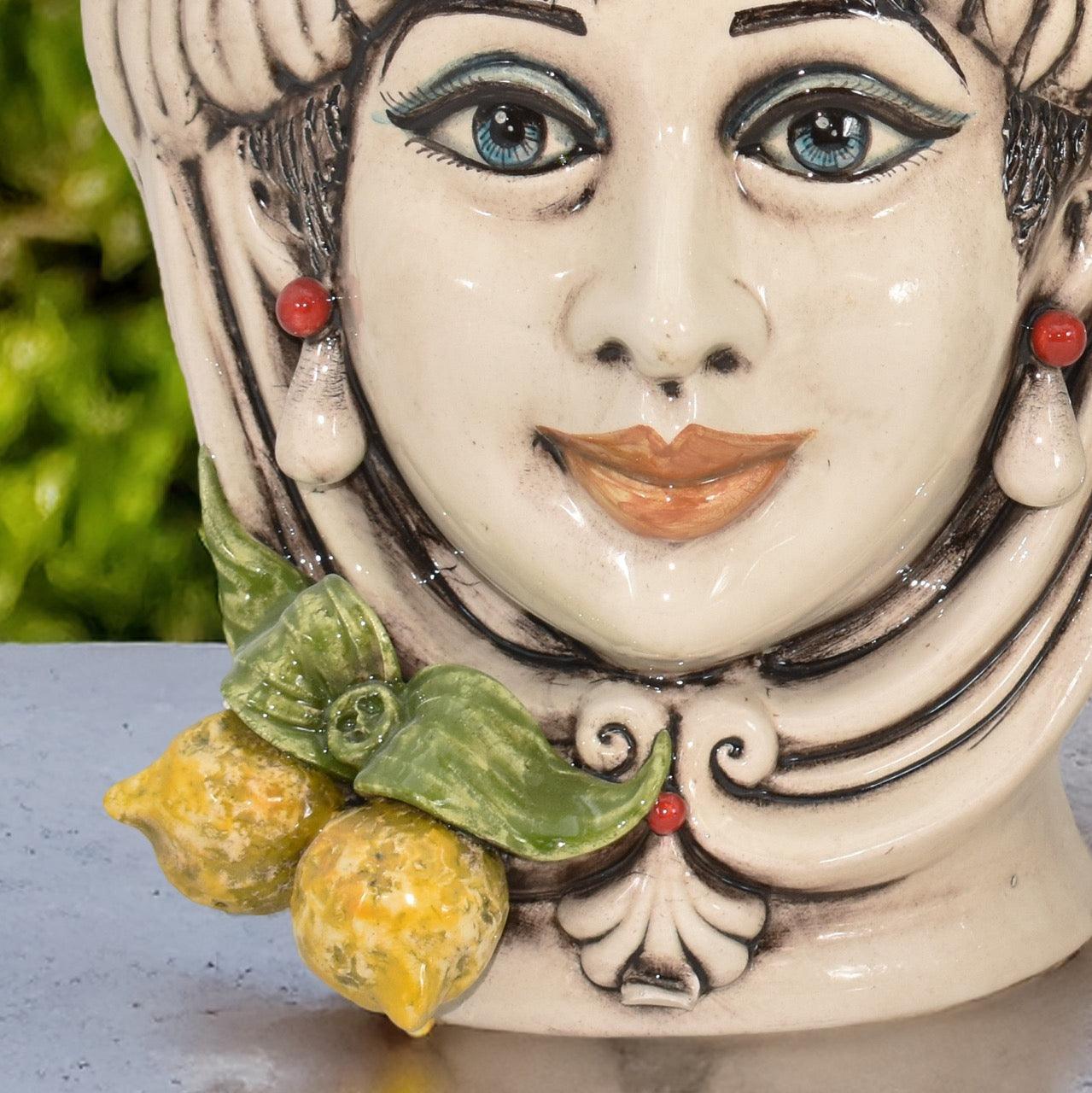 Testa h 25 con limoni siciliani gialli in madreperla femmina - Ceramiche di Caltagirone Sofia