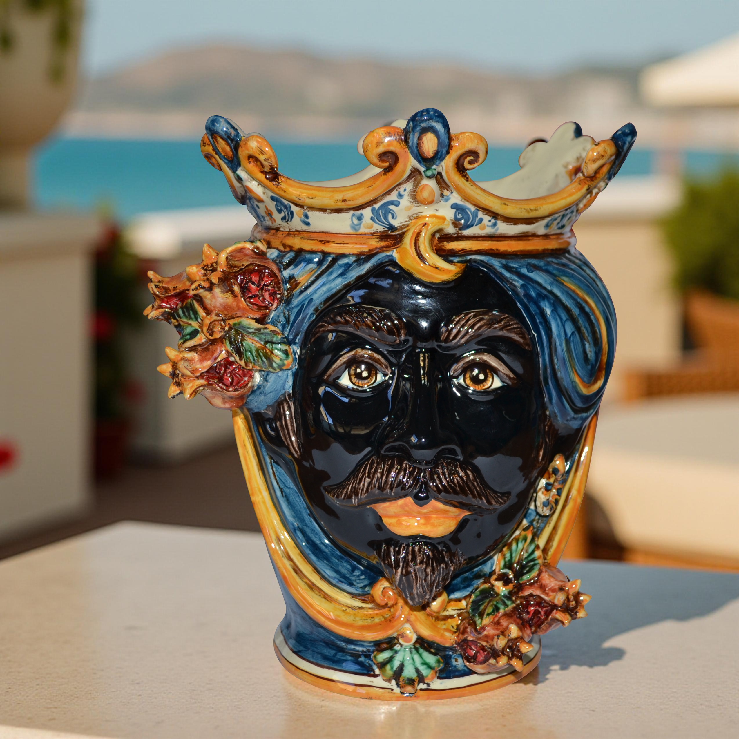 Testa h 25 melograni blu e arancio maschio moro - Ceramiche di Caltagirone Sofia