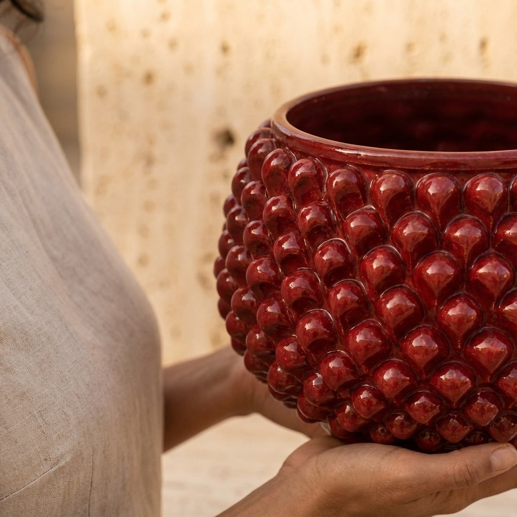 Vaso mezza pigna s/piede bordeaux in ceramica di Caltagirone - Ceramiche di Caltagirone Sofia
