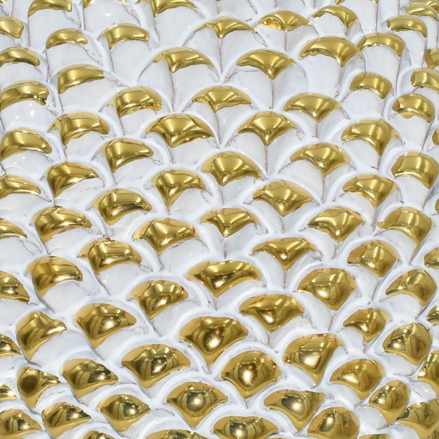 Pigna artigianale di Caltagirone con oro zecchino modellata a mano altezza 30 white Gold - Ceramiche di Caltagirone Sofia
