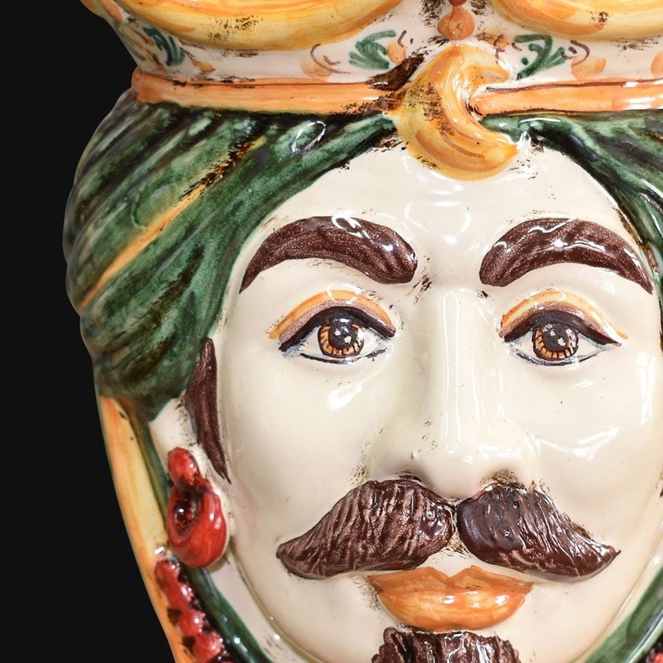 Testa h 25 c/perline verde/arancio maschio bianco - Ceramiche di Caltagirone Sofia